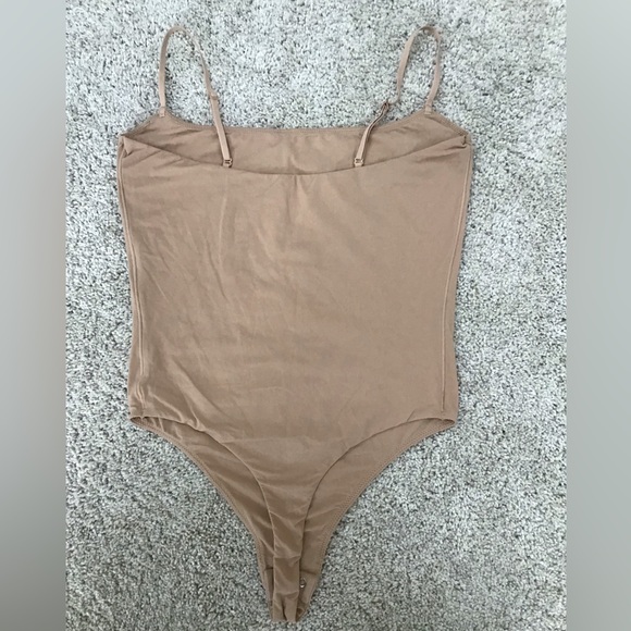 SKIMS Cami Bodysuit | Clay - Picture 9 of 10